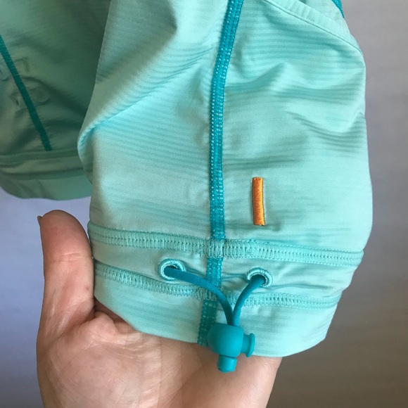 Lucy Athletic Scrunched Racerback Aqua Top - Picture 4 of 8